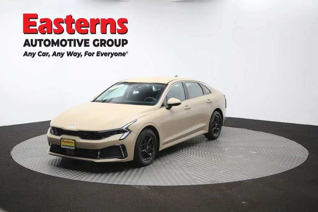 Used 2025 Red Kia LXS image 58