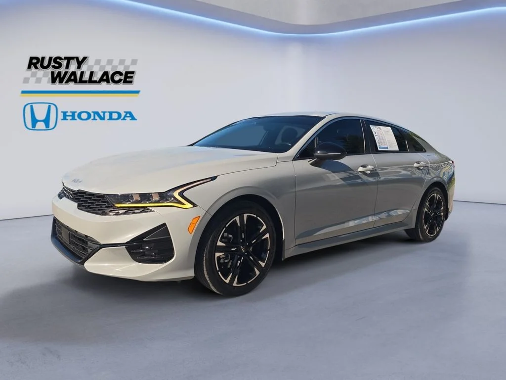 Used 2023 Wolf Gray Kia GT-Line image 1