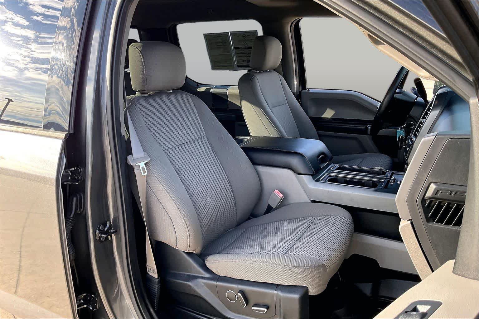 Used 2018 Magnetic Metallic Ford XLT image 9