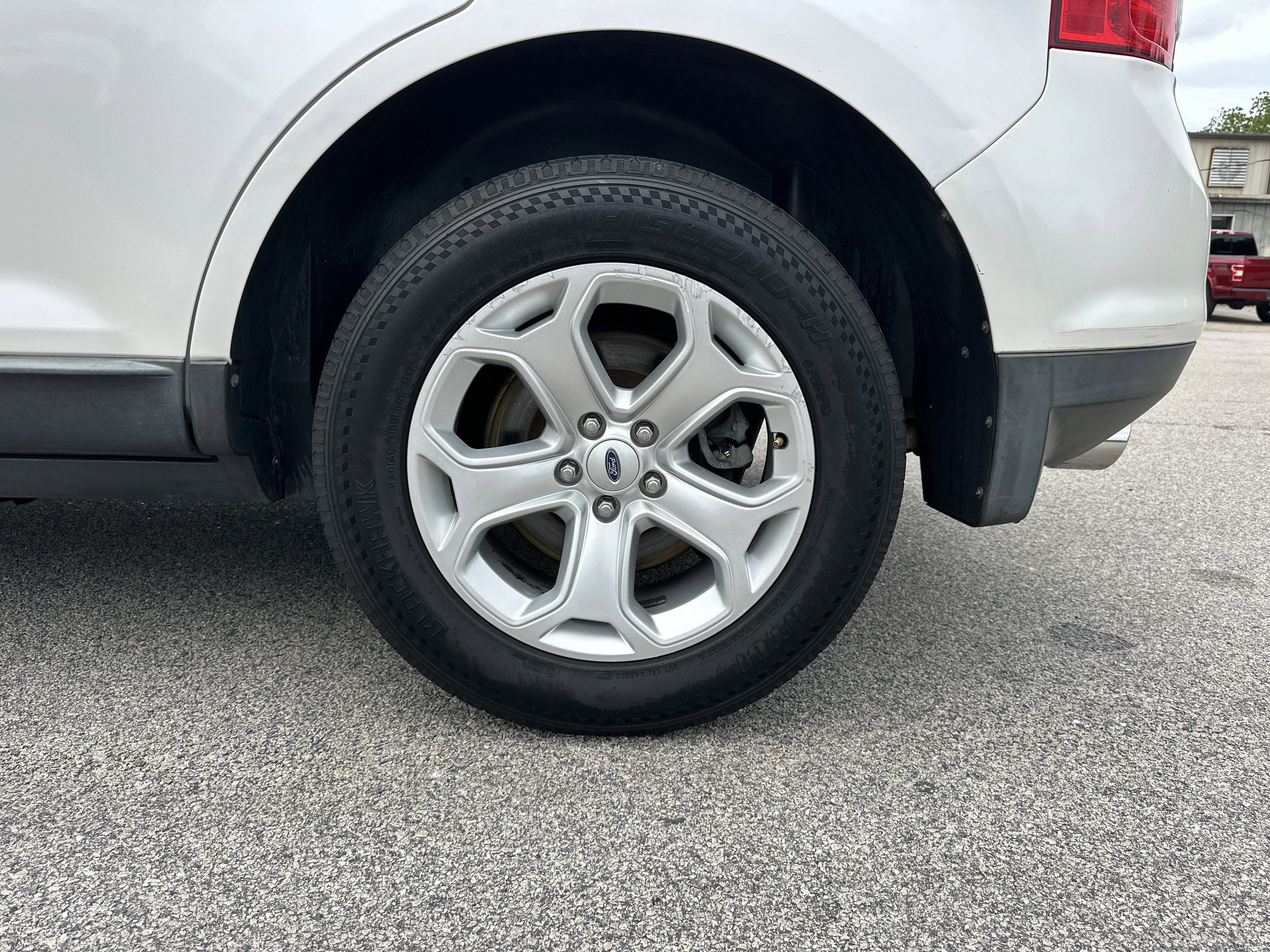 Used 2011 White Platinum Metallic Tri-Coat Ford SEL image 19