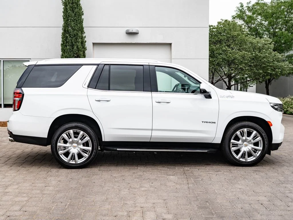 Used 2021 Summit White Chevrolet High Country image 11