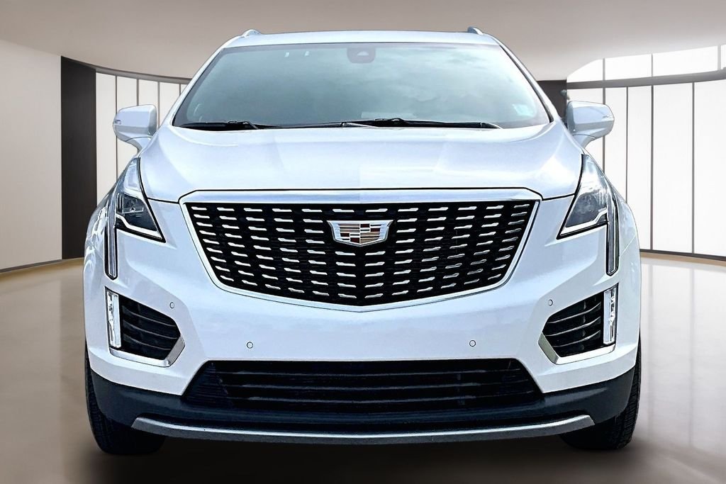 Used 2025 White Cadillac Premium Luxury image 3