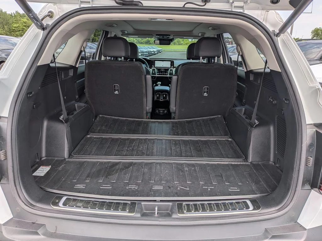 Certified Used 2023 White Kia X-Line SX Prestige image 23