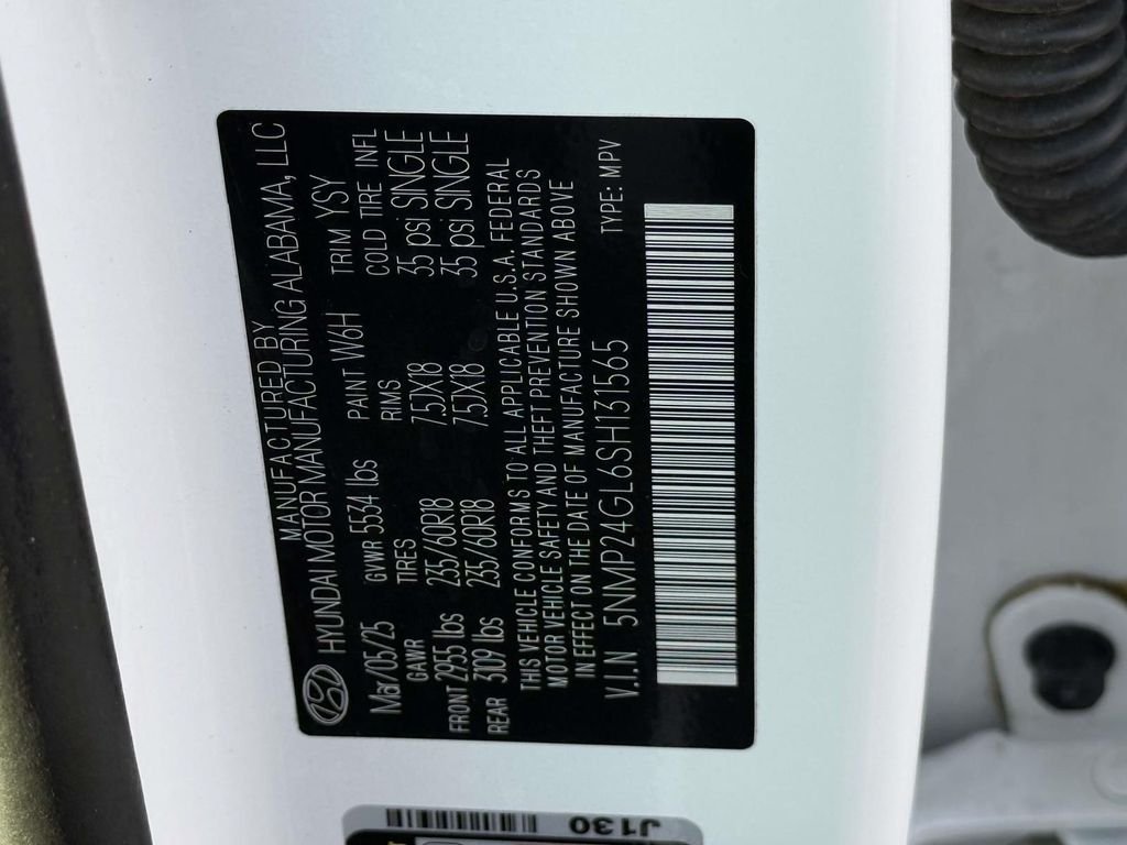 Used 2025 White Hyundai SEL image 32