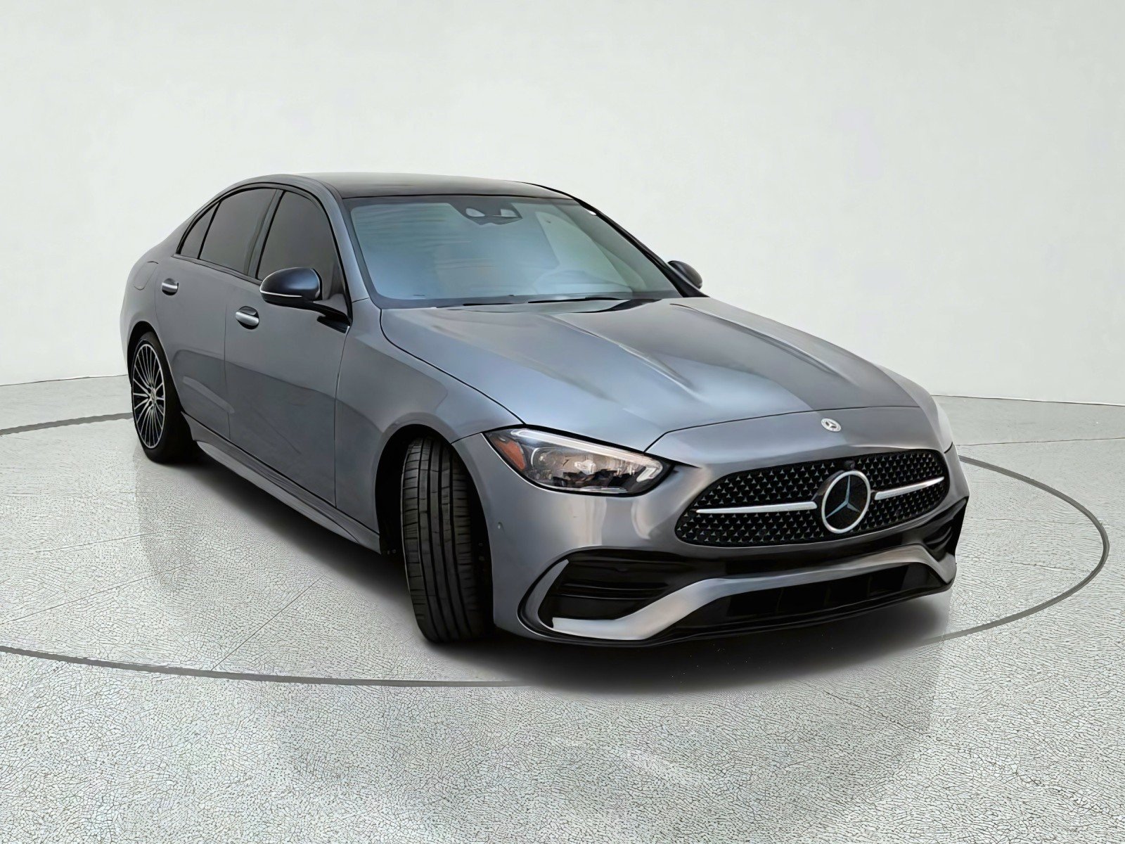 Certified Used 2024 Selenite Grey Metallic Mercedes-Benz AMG® line image 4