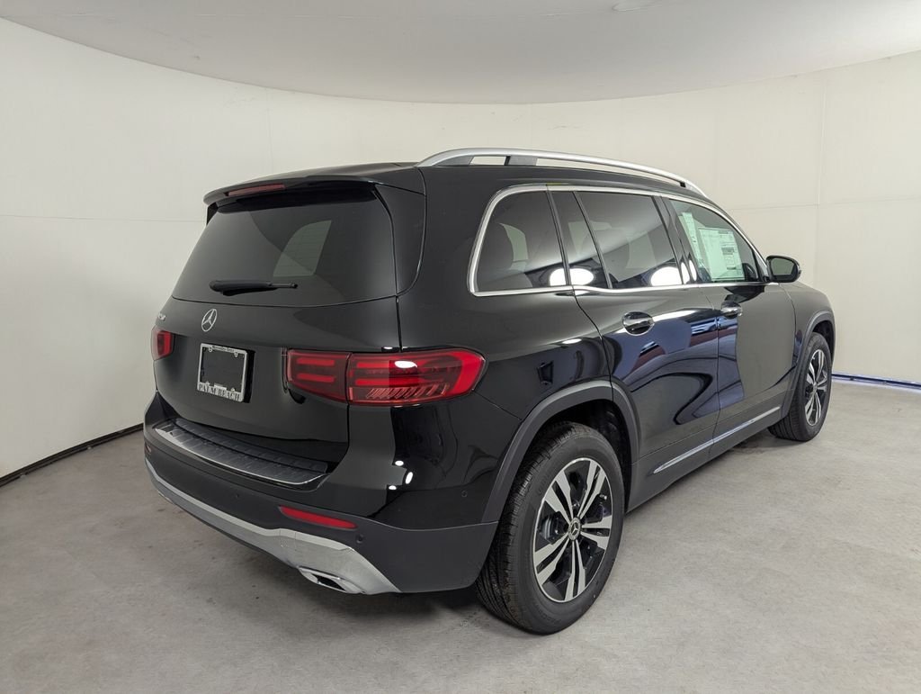 New 2026 Night Black Mercedes-Benz GLB 250 image 4