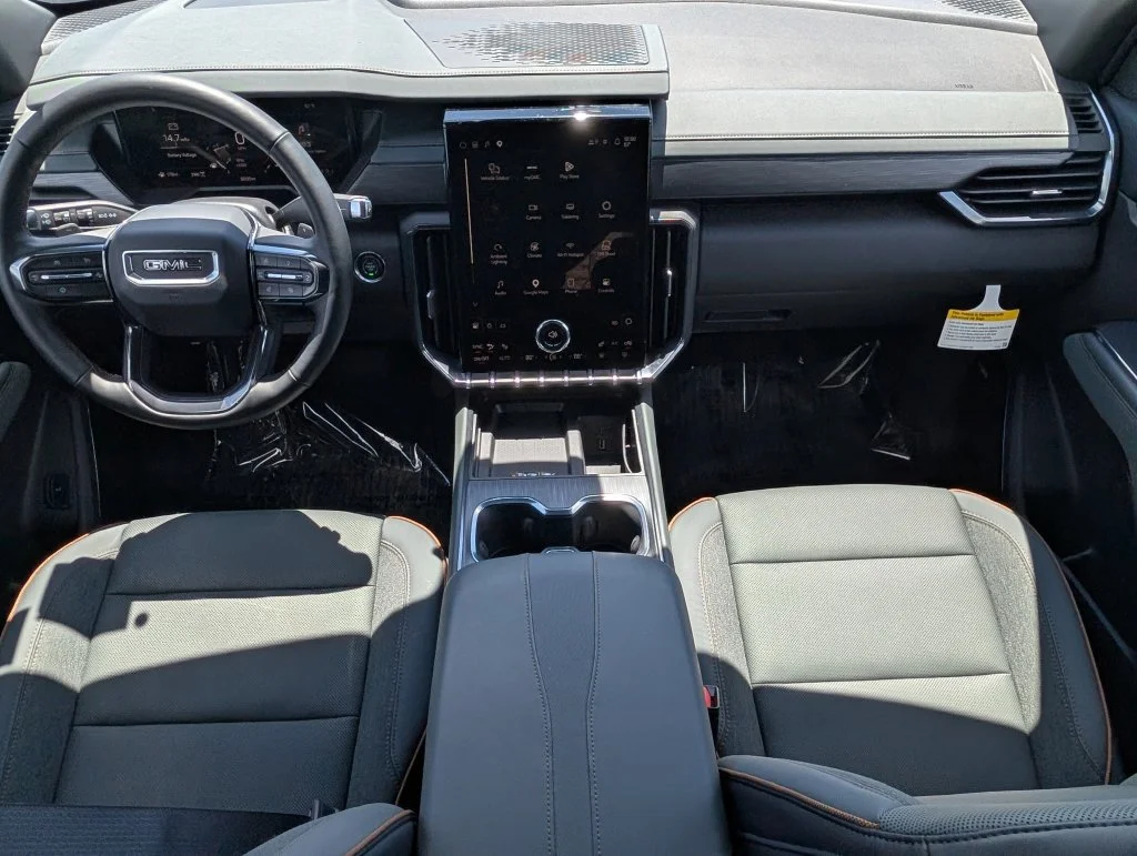 2026 GMC Acadia AT4 - Photo 10