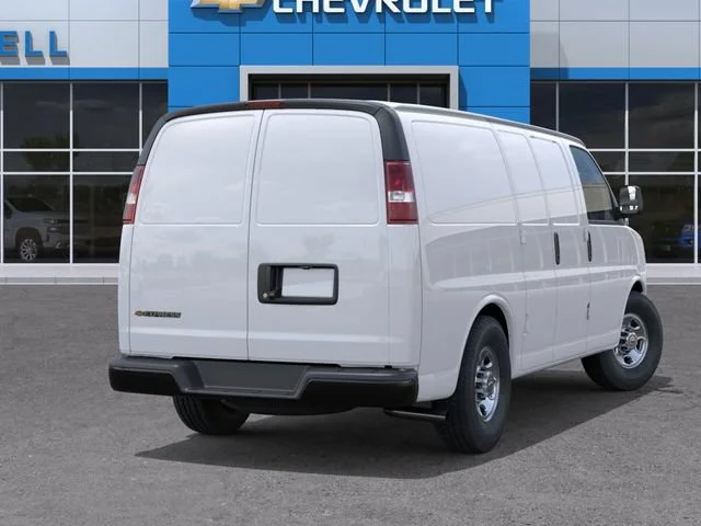 New 2026 Summit White Chevrolet WT image 4