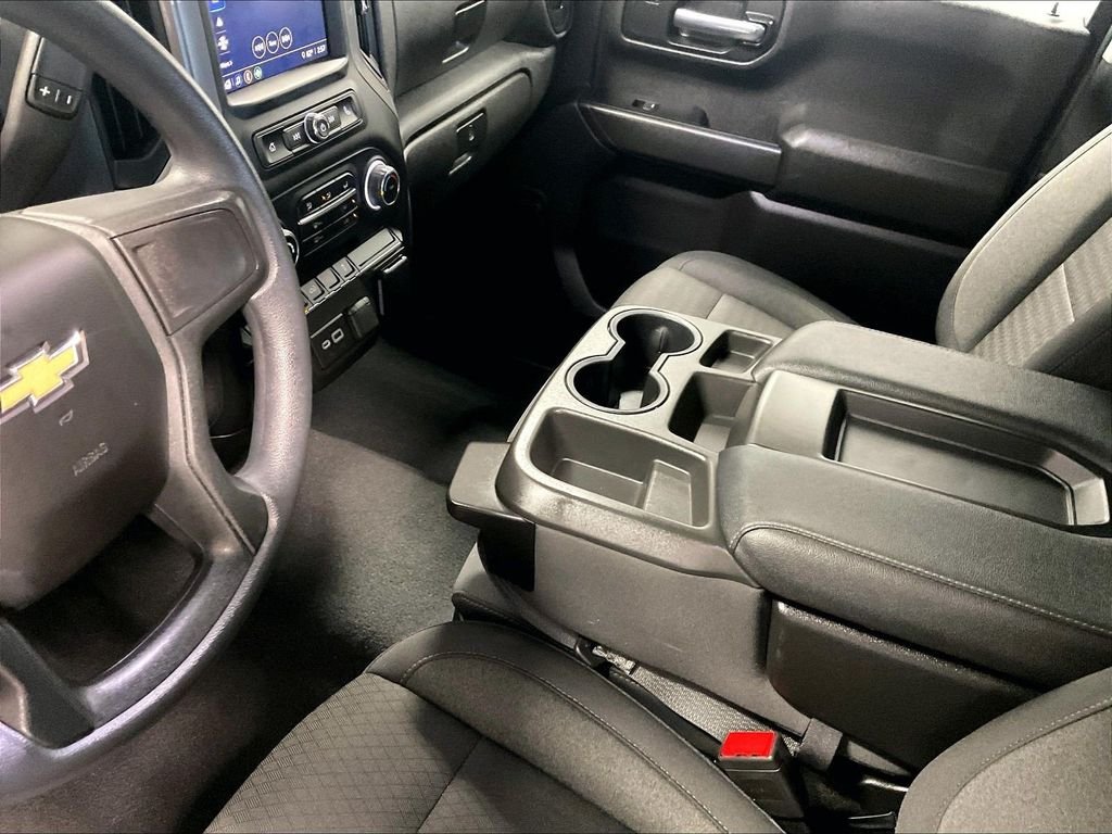 Used 2023 White Chevrolet Custom image 20
