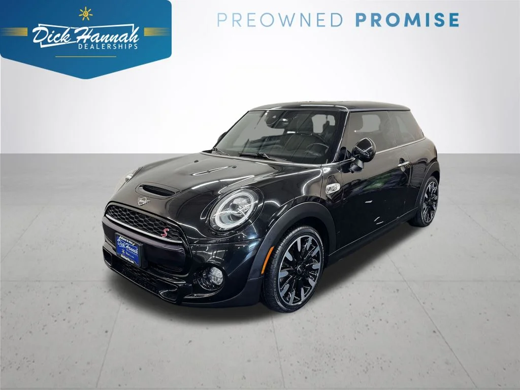Used 2019 Black MINI Signature image 1