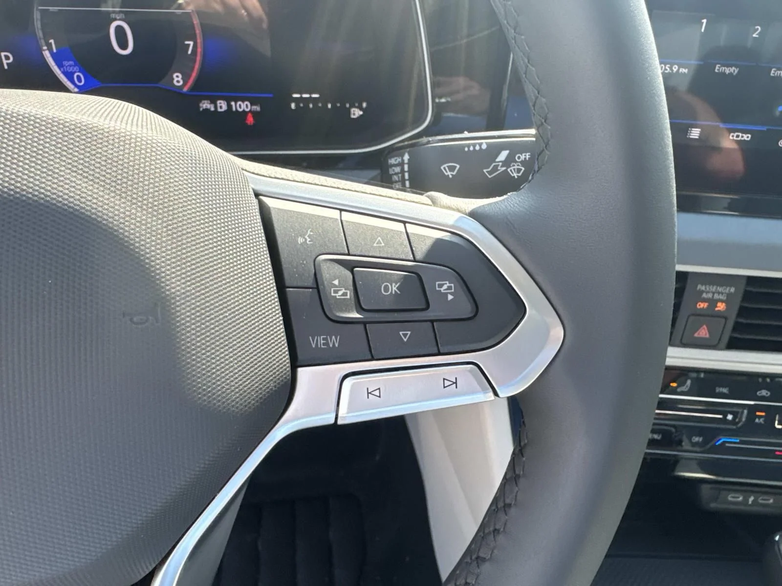 New 2026 Black Volkswagen 1.5T SE image 17