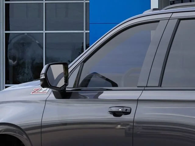 2026 Chevrolet Tahoe Z71 - Photo 12