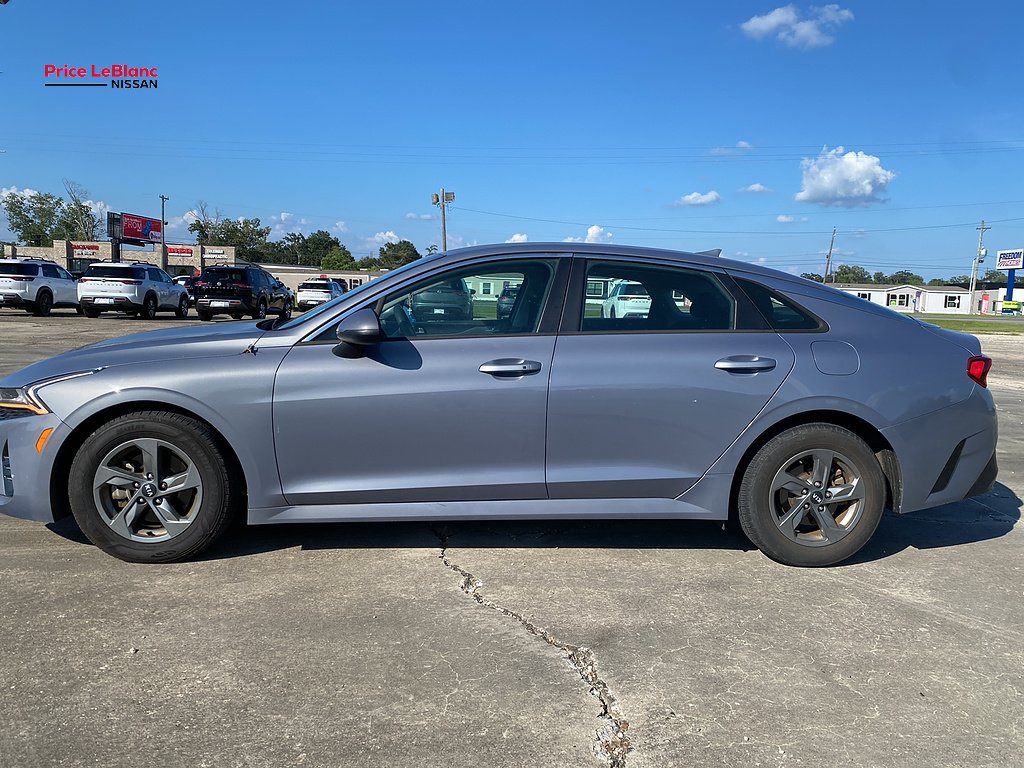 Used 2021 Everlasting Silver Kia LXS image 4