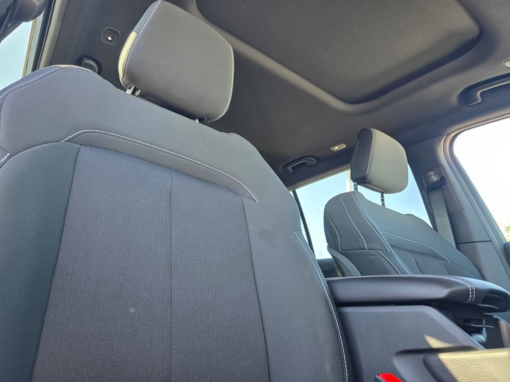 New 2026 Bright White Clear-Coat Exterior Paint Jeep Laredo image 14