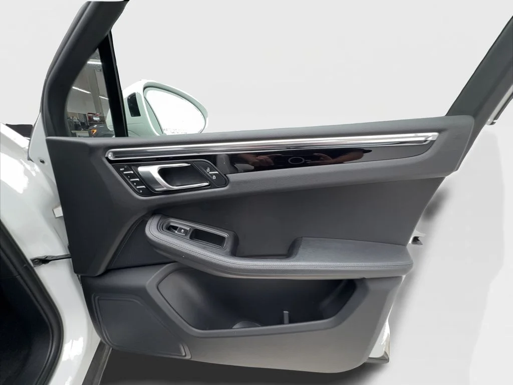 Used 2023 White Porsche Base image 35