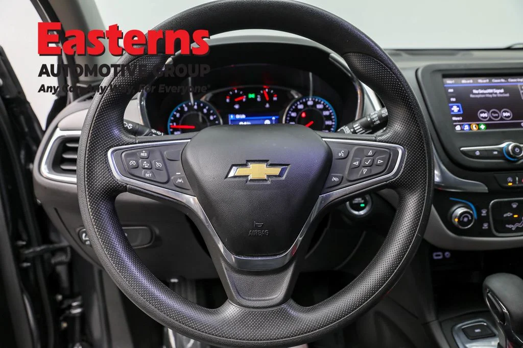 Used 2022 Gray Chevrolet LT image 10