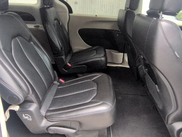 Used 2024 Silver Chrysler Touring L image 29