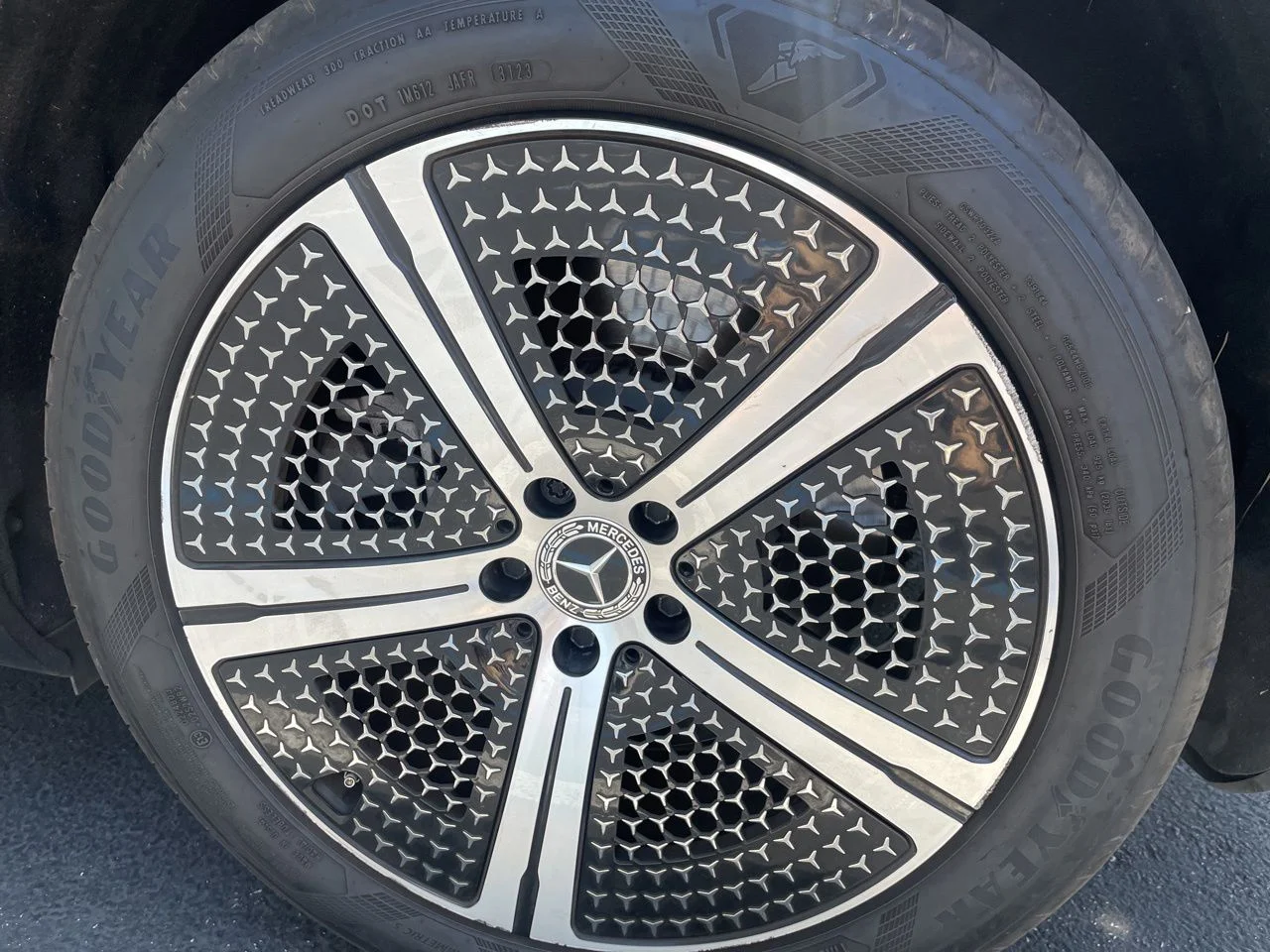Certified Used 2023 Gray Mercedes-Benz 450 Premium Trim image 8
