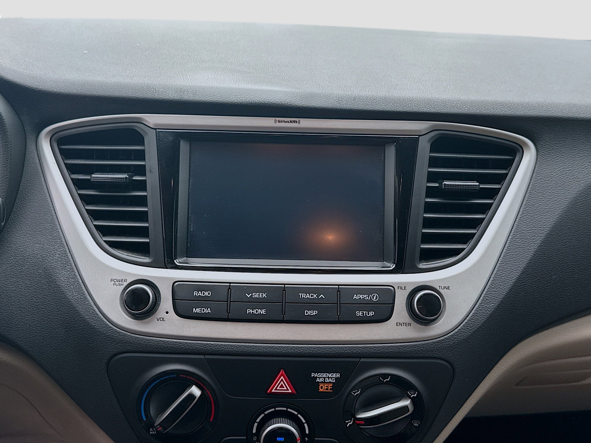2022 Hyundai Accent SEL - Photo 8
