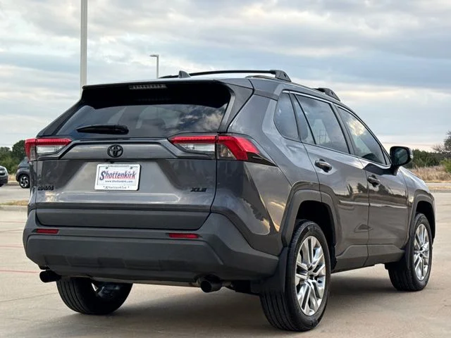 Used 2024 Gray Toyota XLE Premium image 8