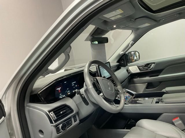 Used 2019 Ingot Silver Metallic Lincoln Reserve image 18