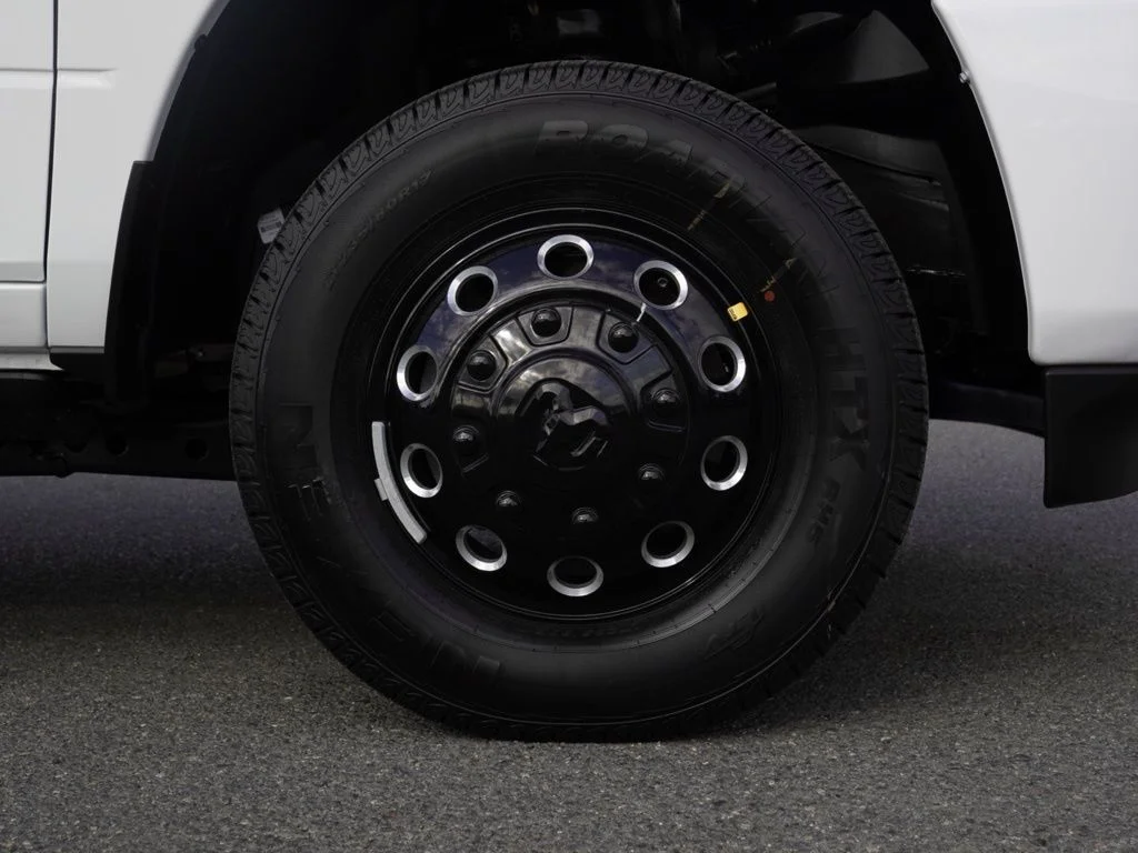 New 2026 Bright White Clear-Coat Exterior Paint RAM Laramie image 9
