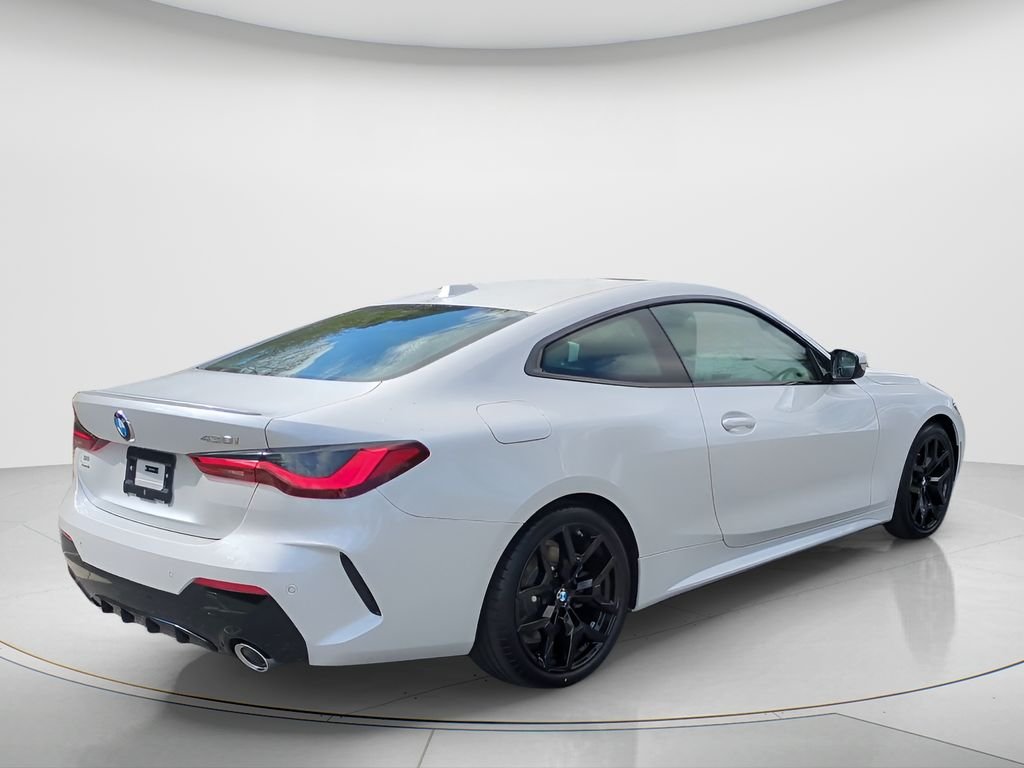 New 2026 Mineral White Metallic BMW 430i image 5