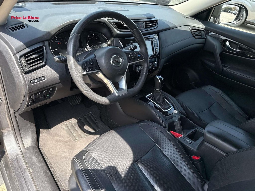 Used 2019 Gun Metallic Nissan SL image 19