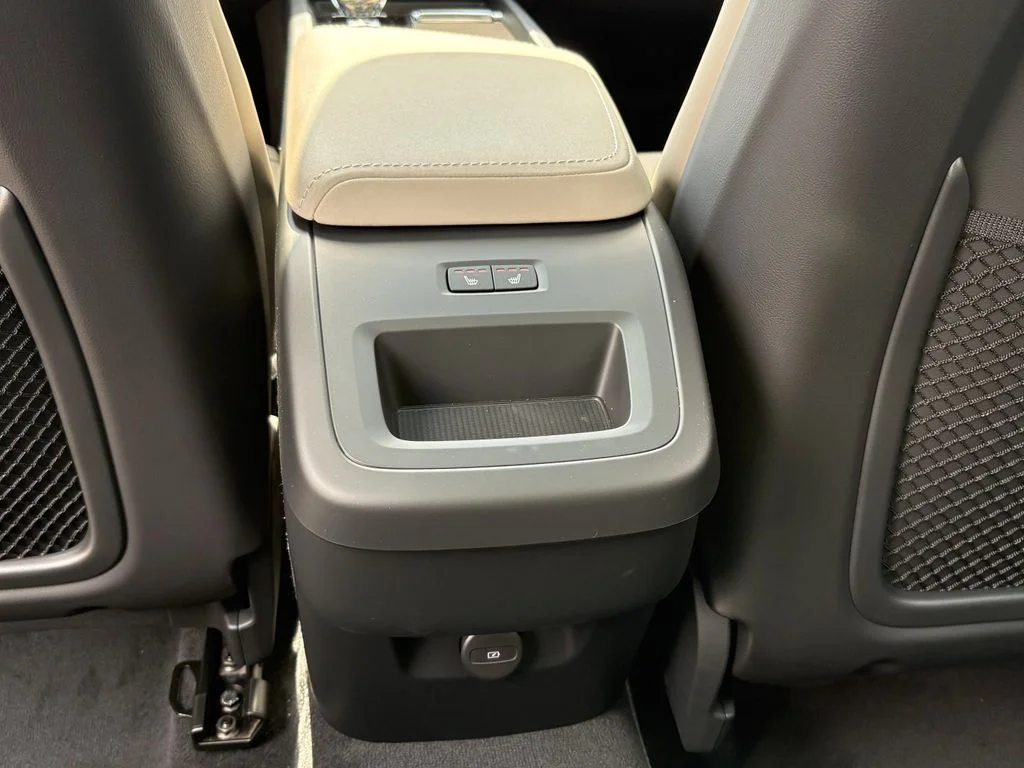 New 2026 Vapour Grey Volvo Plus image 26