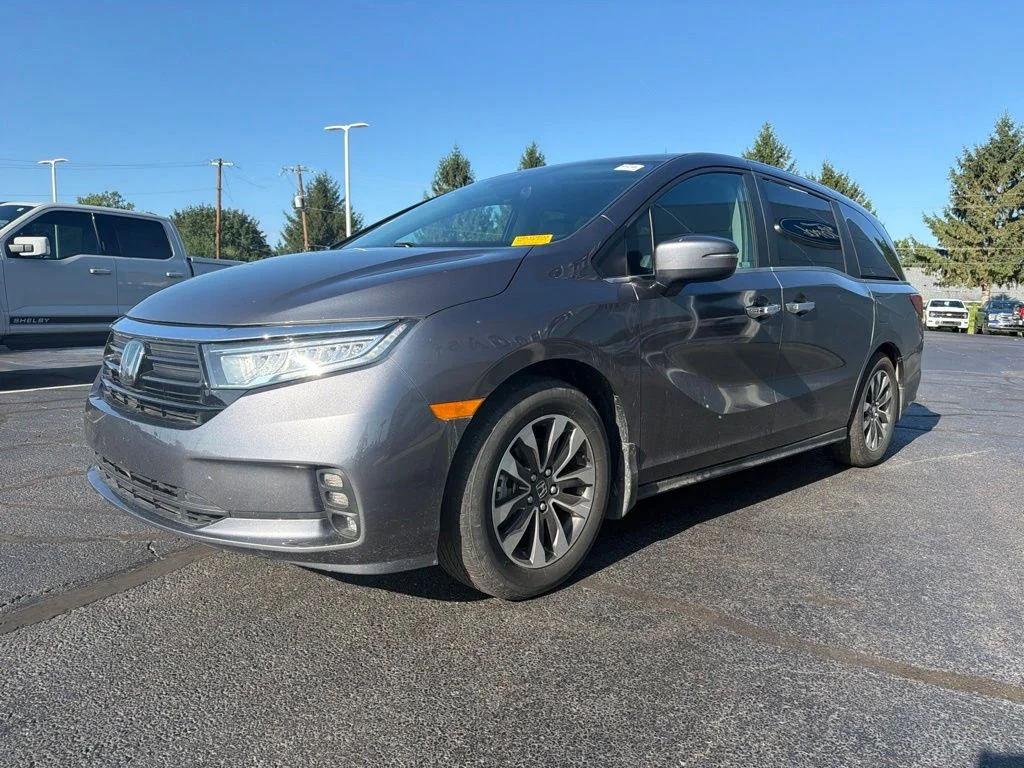 Used 2023 Gray Honda EX-L image 2