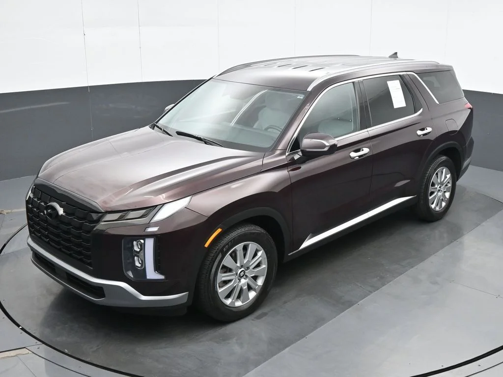 Used 2025 Red Hyundai SEL image 17
