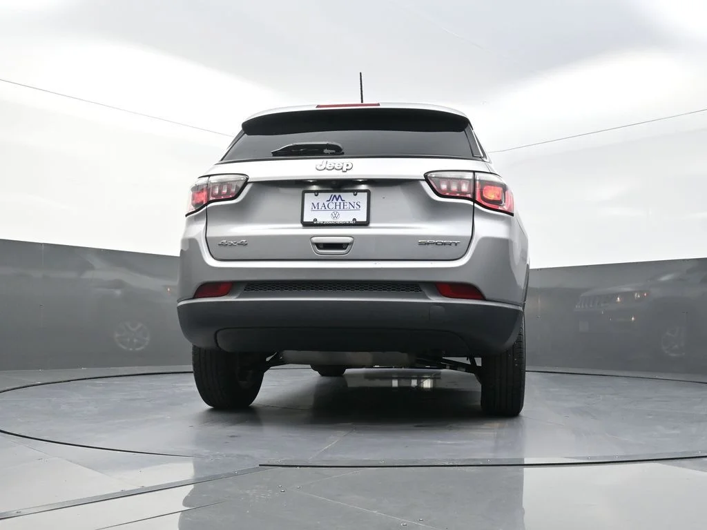 Used 2018 Silver Jeep Sport image 26