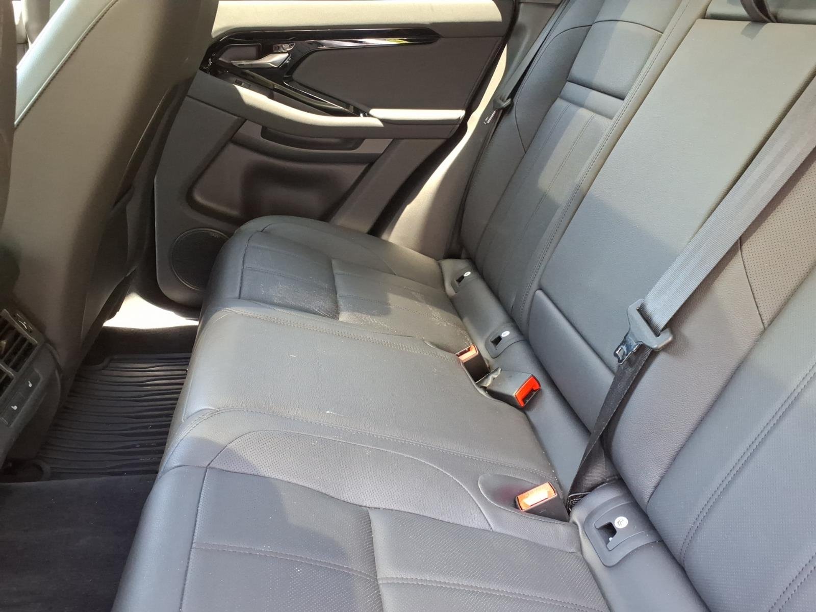 Certified Used 2026 Fuji White Land Rover S image 5