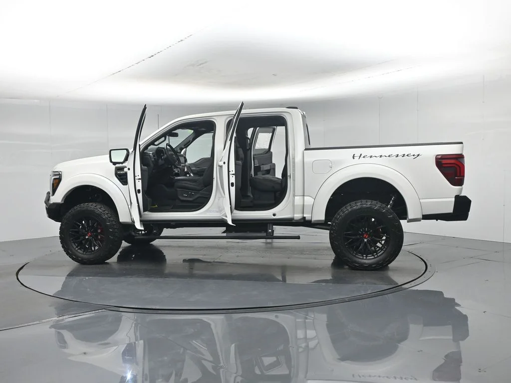 New 2026 Star White Metallic Tri-Coat Ford Lariat image 39