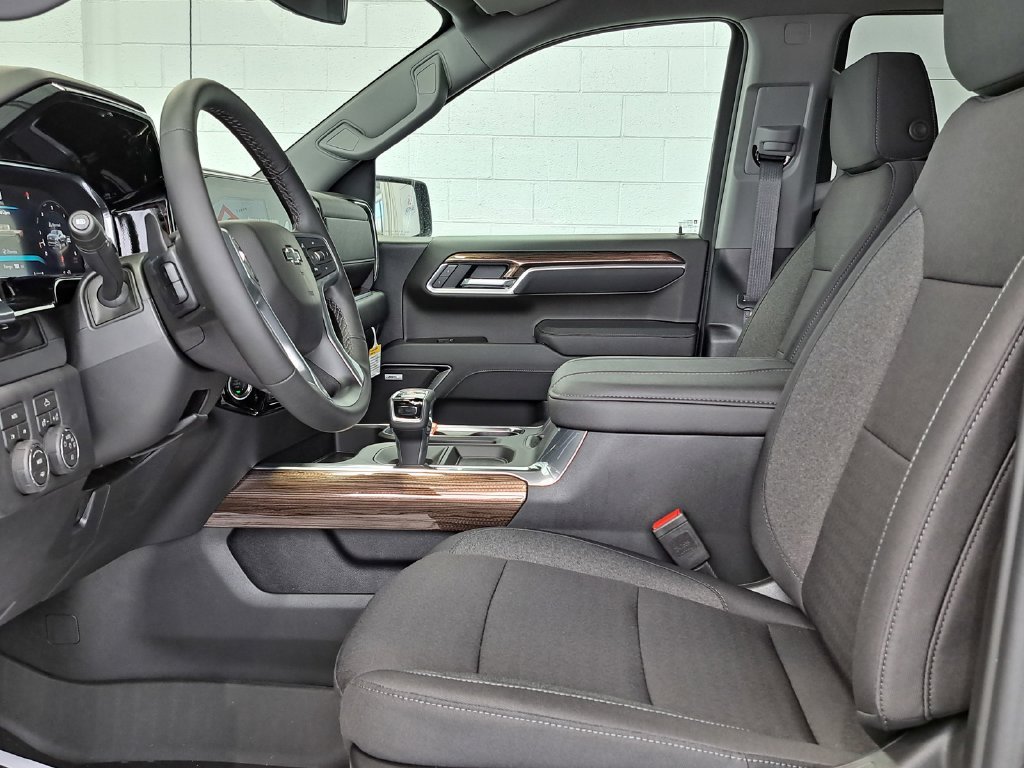 2026 Chevrolet Silverado 1500 RST Crew Cab Pickup Slide 11