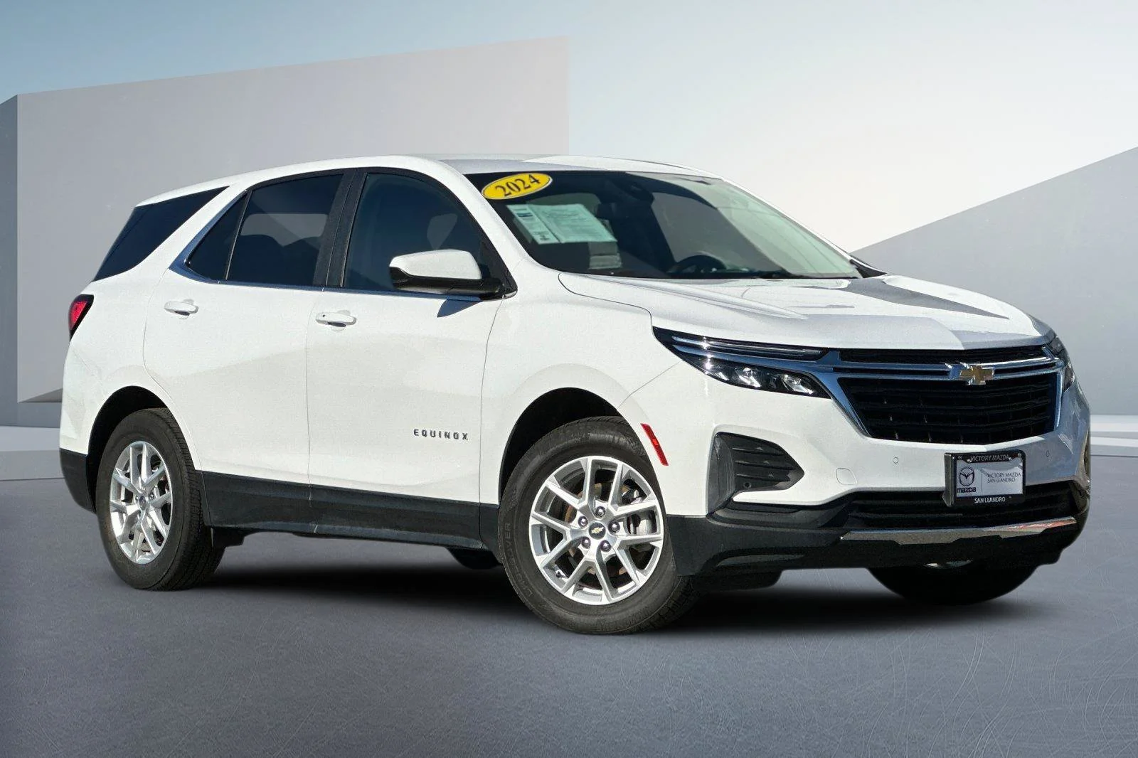 Used 2024 Summit White Chevrolet LT image 2