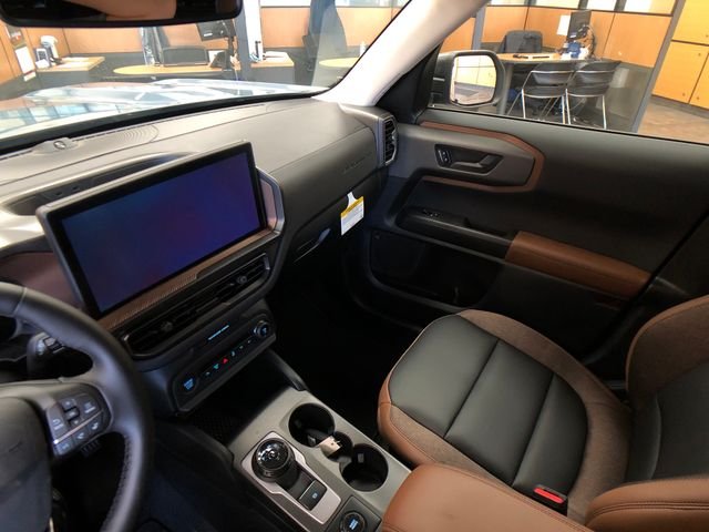 New 2026 Azure Gray Metallic Tri-Coat Ford Outer Banks® image 18