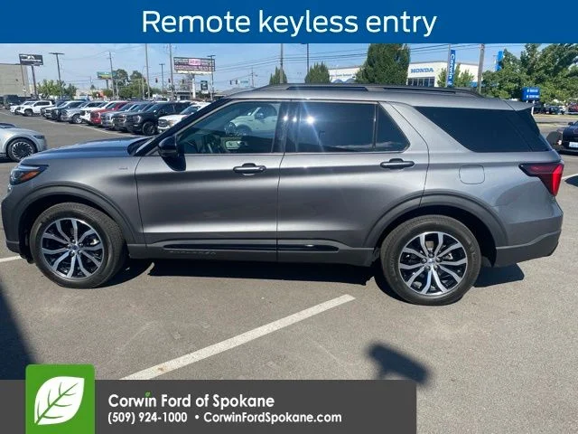 Used 2025 Gray Ford ST-Line image 8