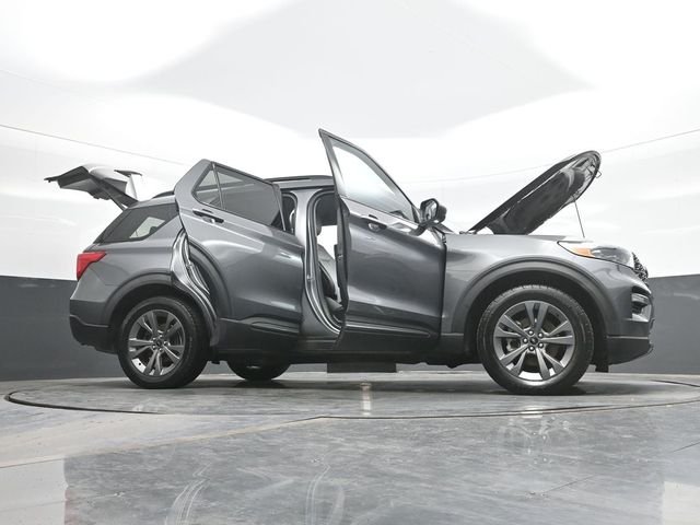 Used 2021 Gray Ford XLT image 31