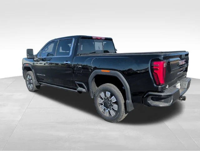 Used 2024 Onyx Black GMC Denali image 3
