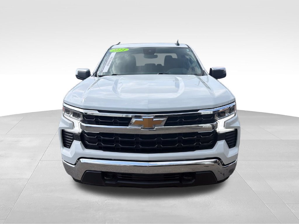 Used 2024 White Chevrolet LT image 8