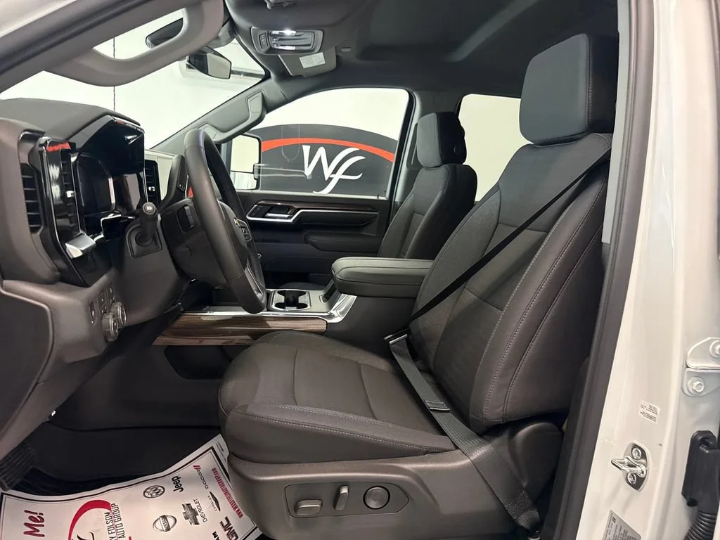 New 2026 Summit White Chevrolet LT image 11