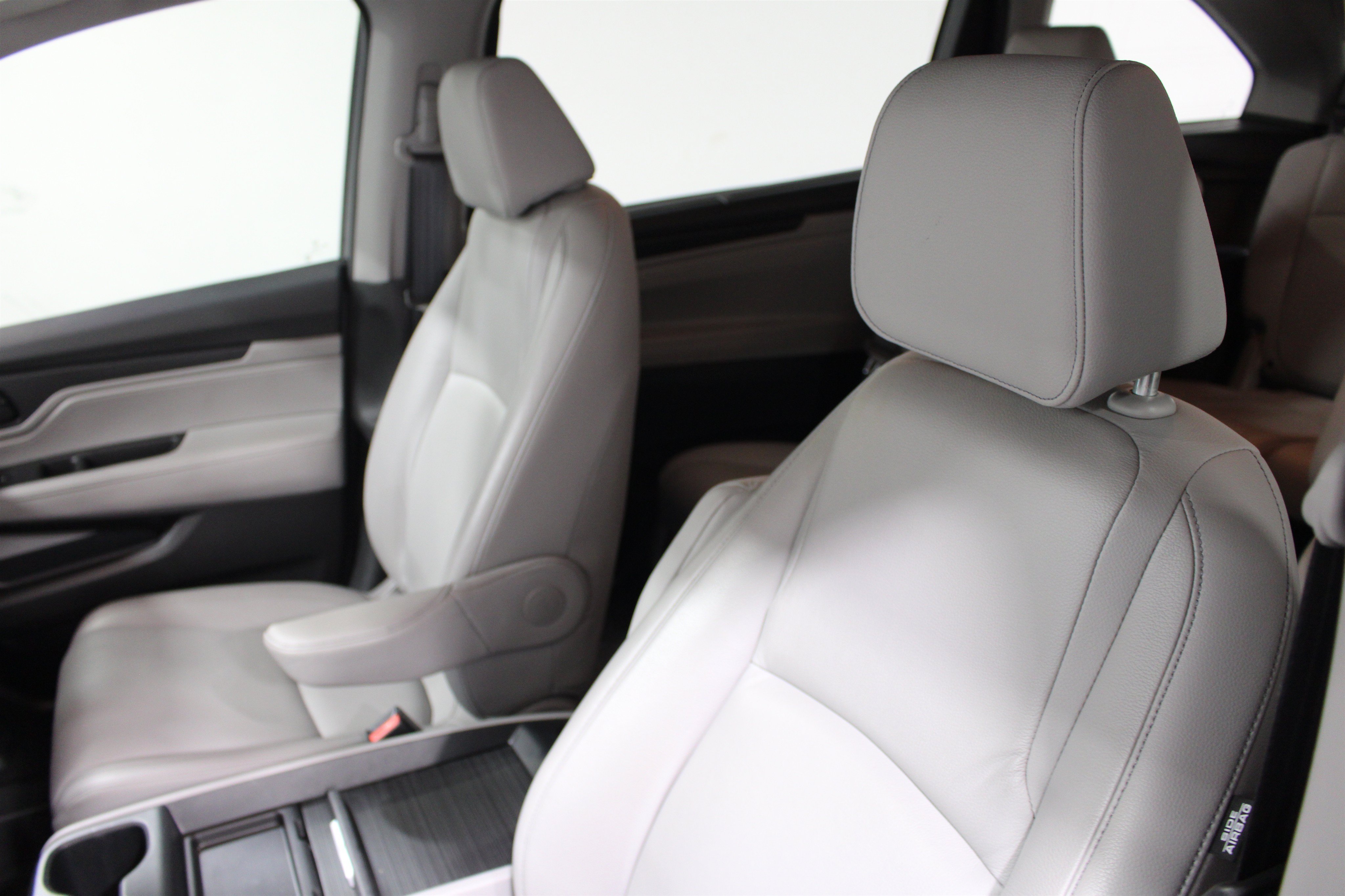 Used 2024 Blue Honda EX-L image 4