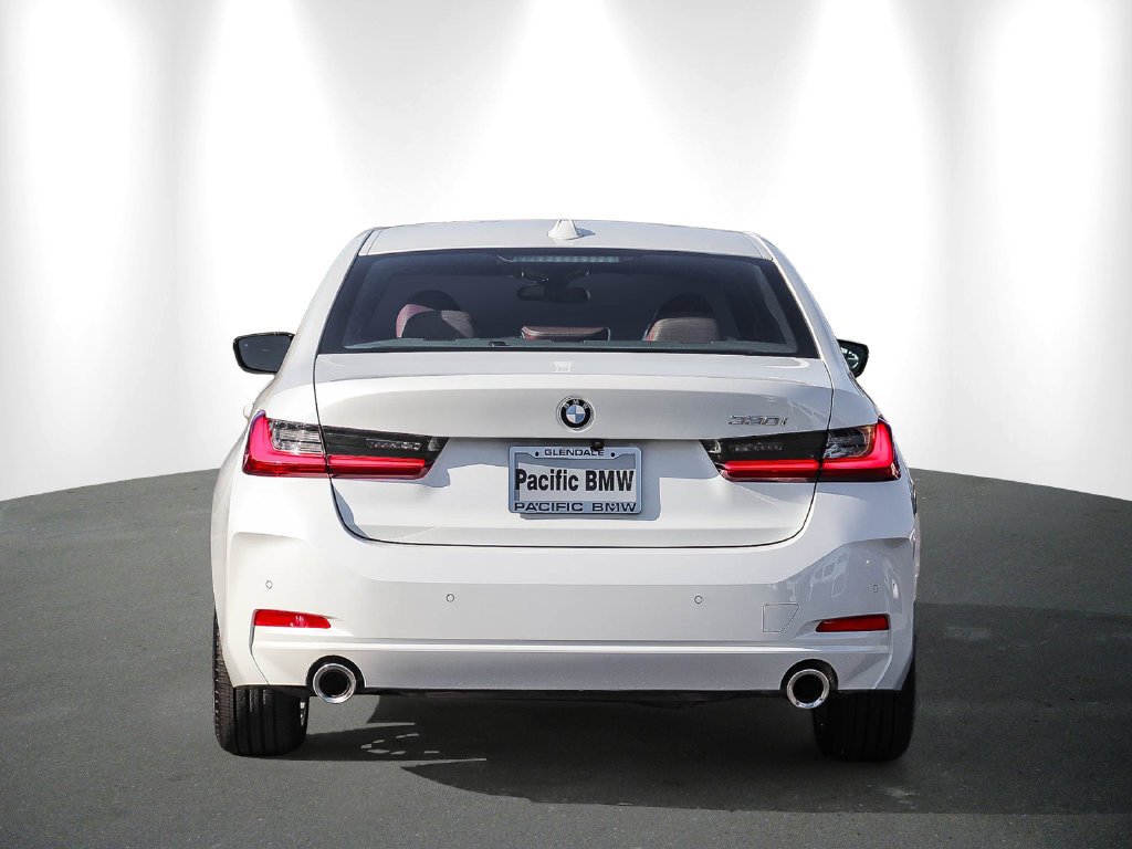 2023 BMW 3 Series photo 5