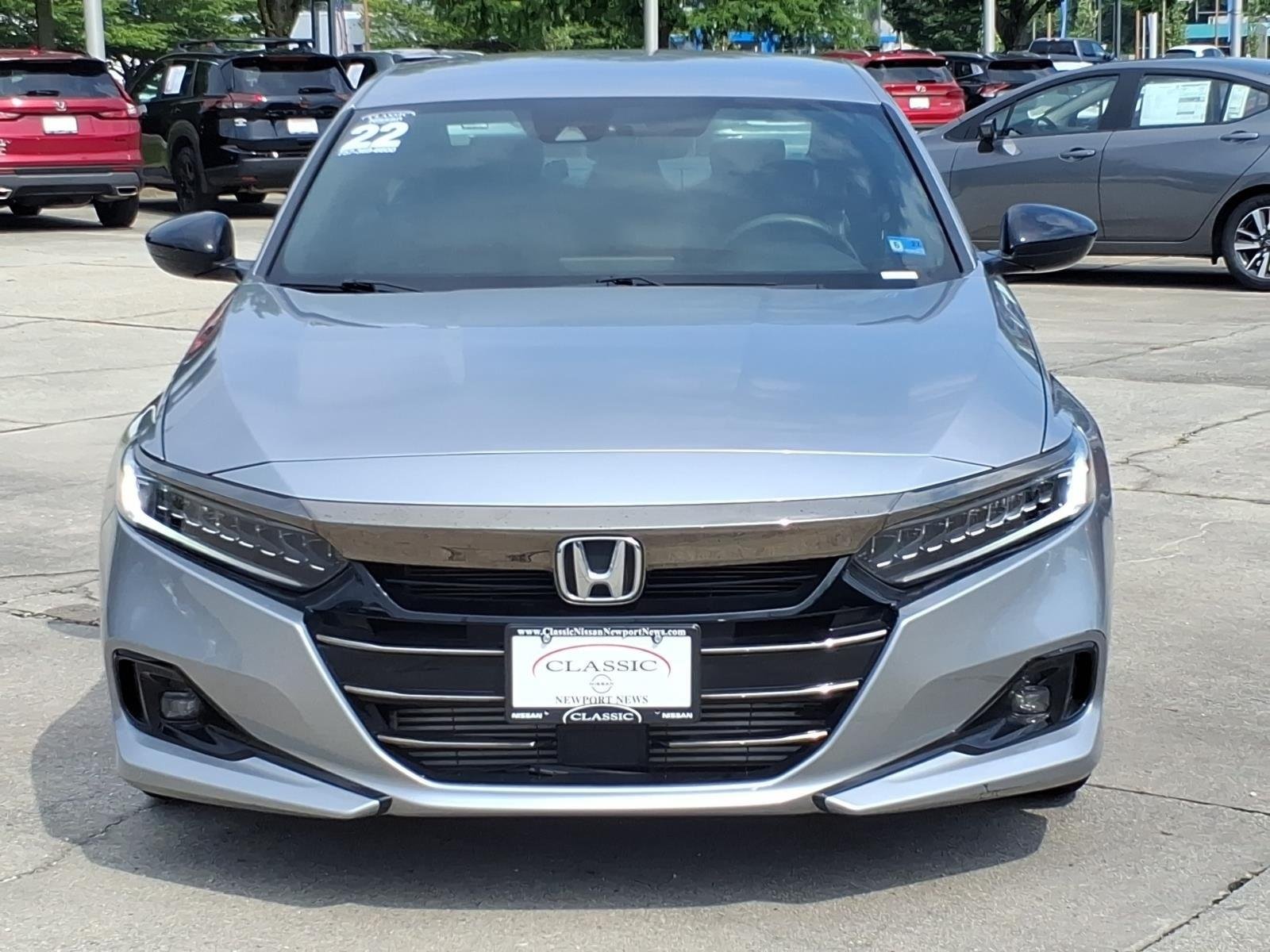 Used 2022 Lunar Silver Metallic Honda Sport image 2