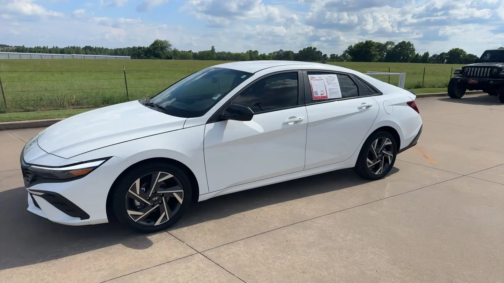 Used 2025 Serenity White Hyundai SEL Sport image 5