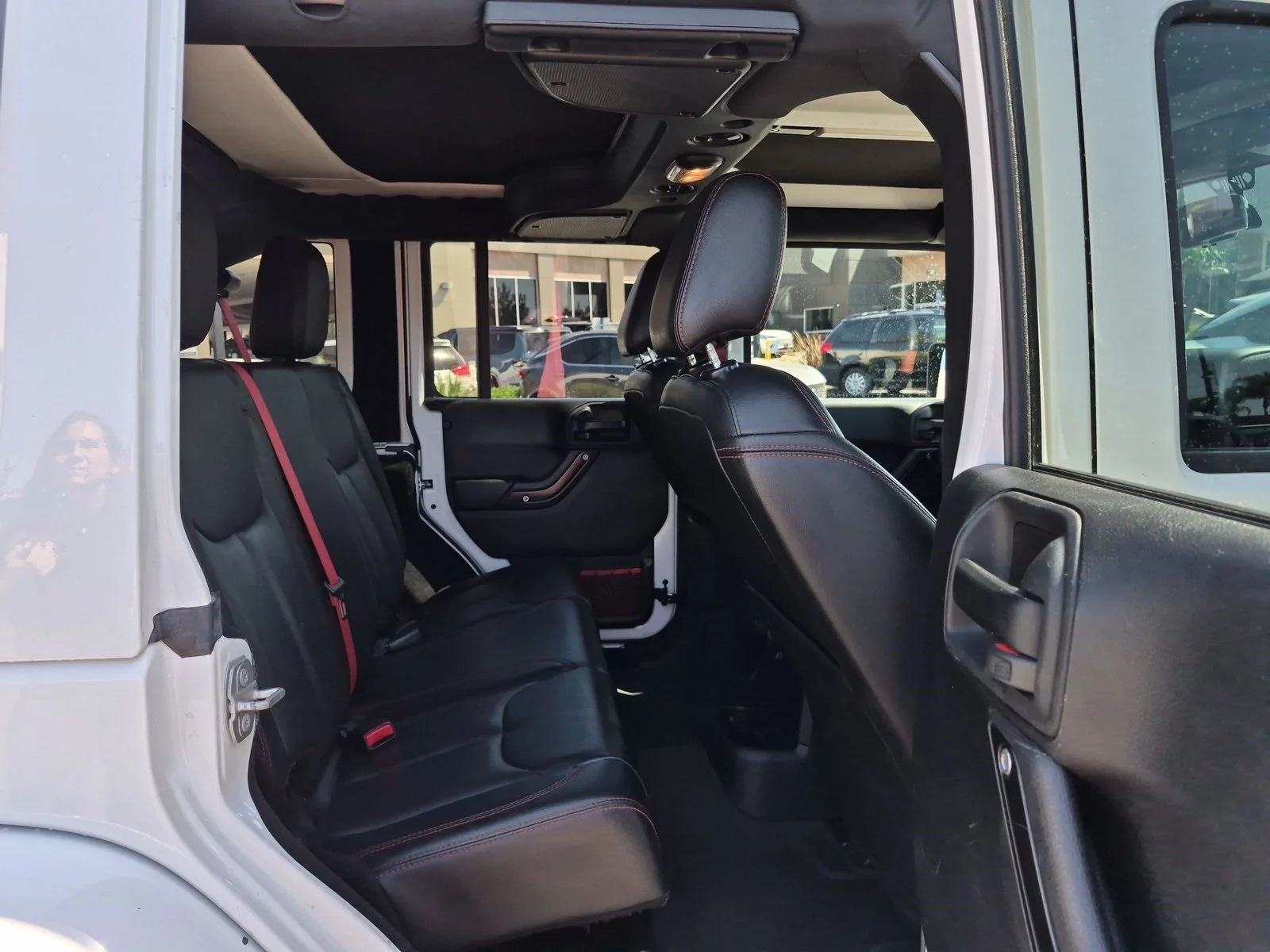 Used 2018 Bright White Clearcoat Jeep Rubicon Recon image 17