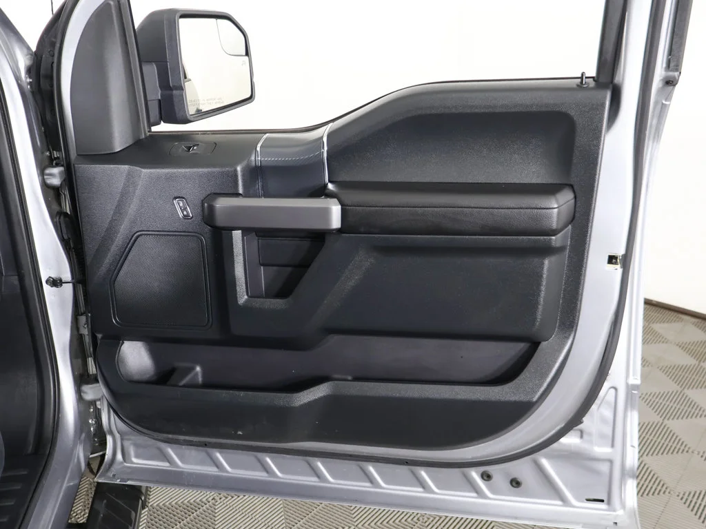 Used 2020 Silver Ford XLT image 21