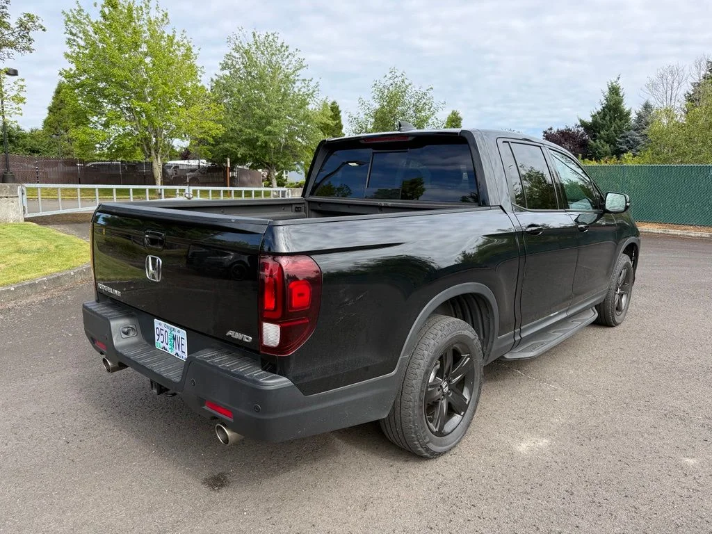 Used 2021 Crystal Black Pearl Honda Black Edition image 8