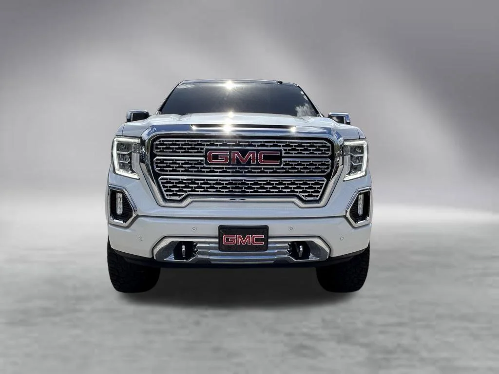 Used 2021 White Frost GMC Denali image 9